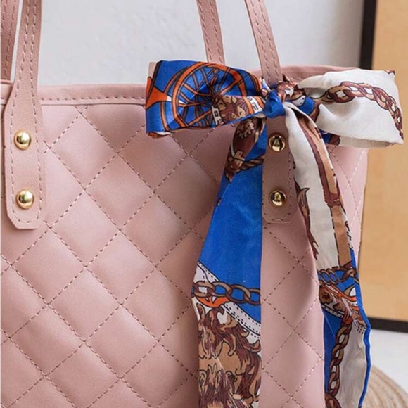 ⚠️Clearance Pink Quilted Shoulder Tote Bag - Picture 2 of 6